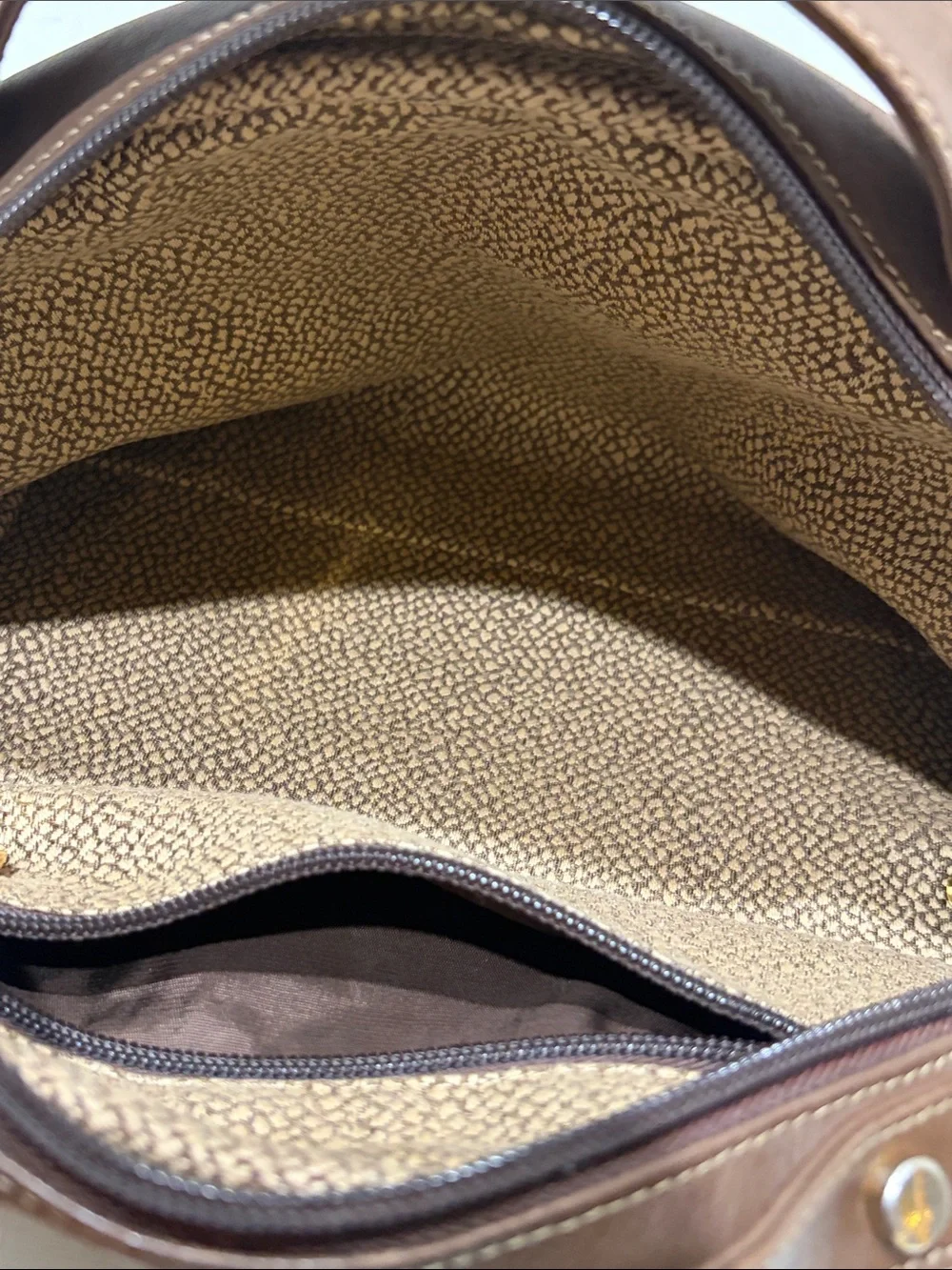 Borbonese Redwall vintage dome